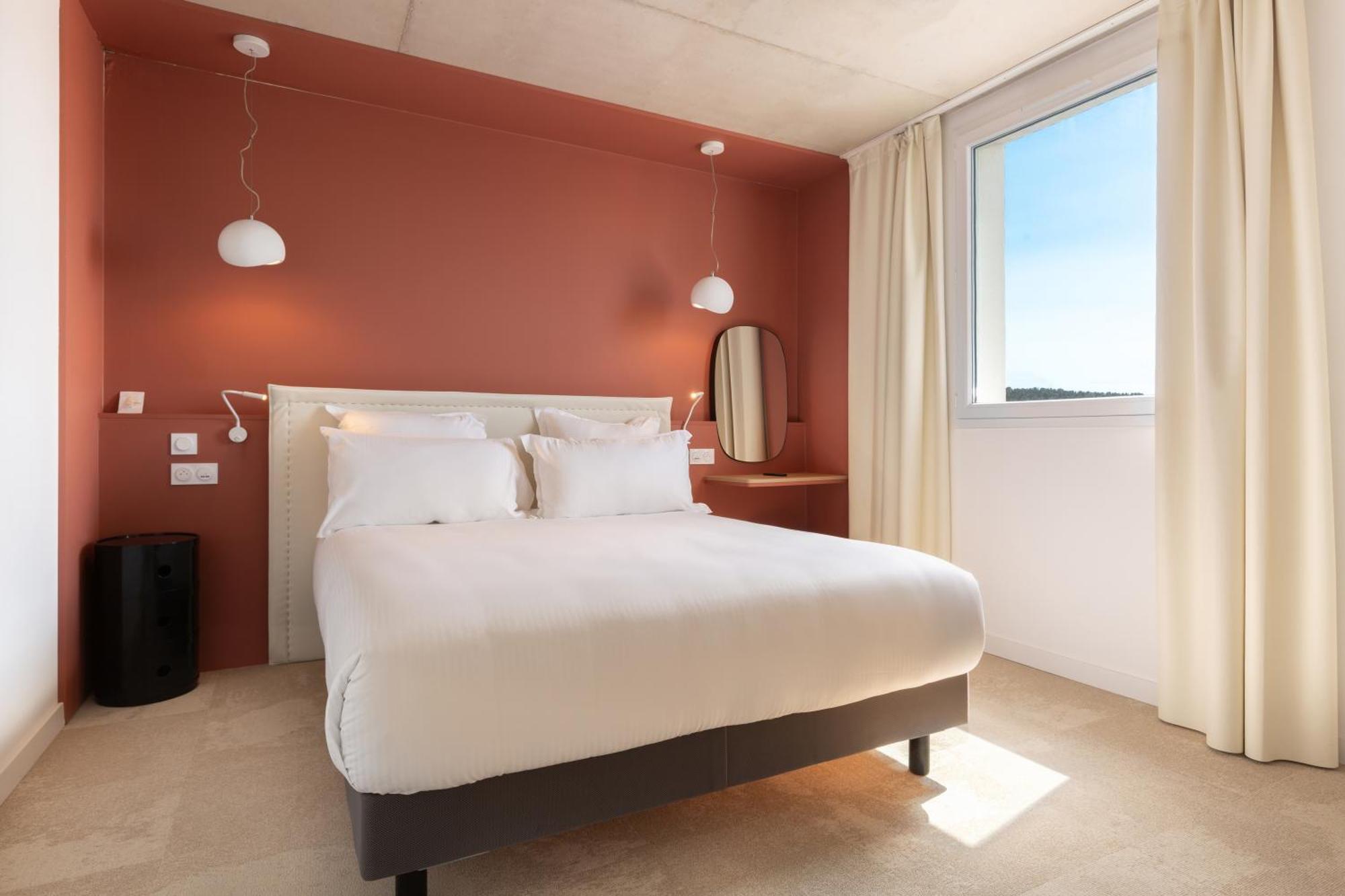 Hotel Golden Tulip Martigues Provence Exterior foto